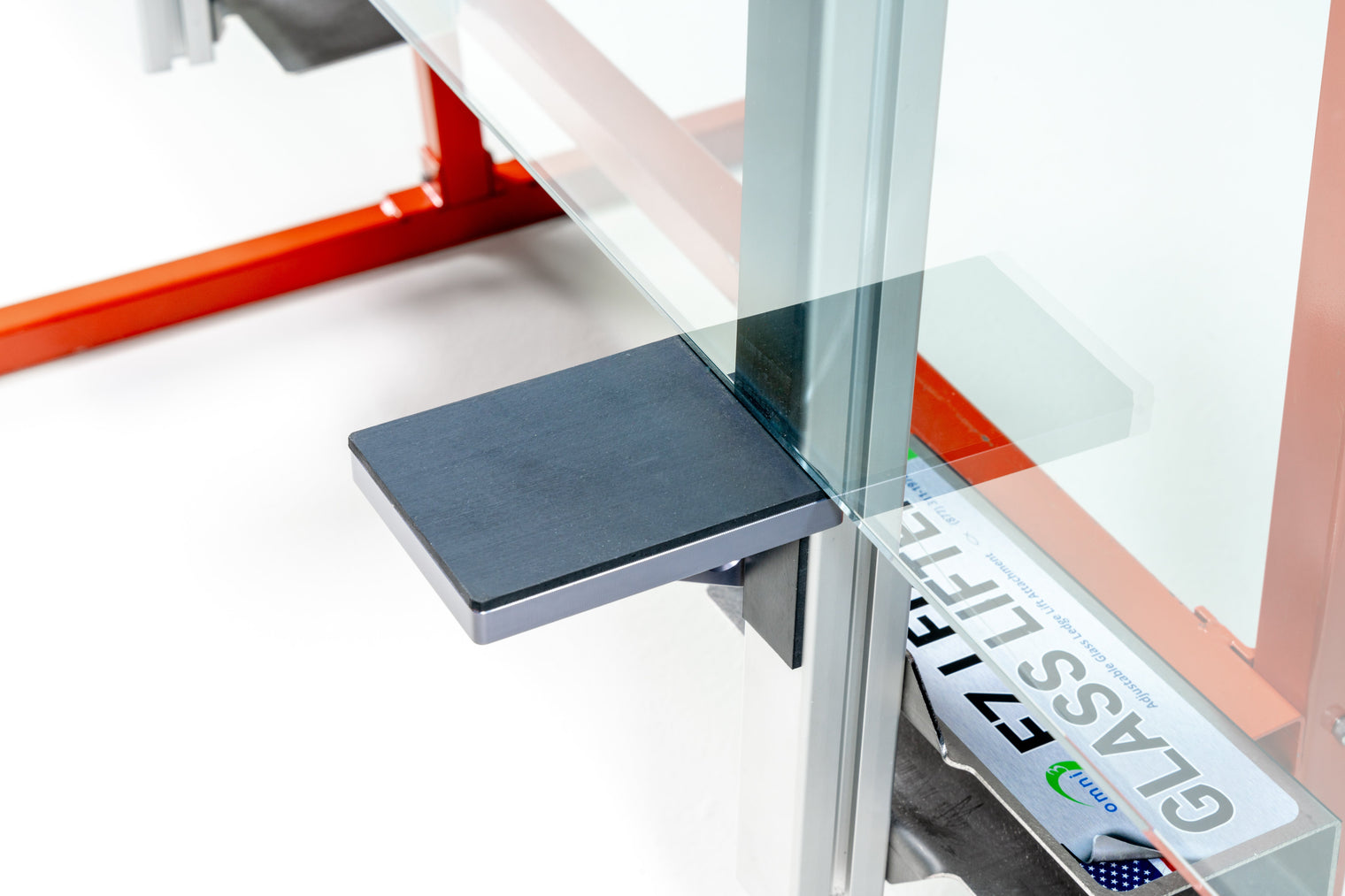 Omni Cubed® EZ Ledge™ Glass Lifter