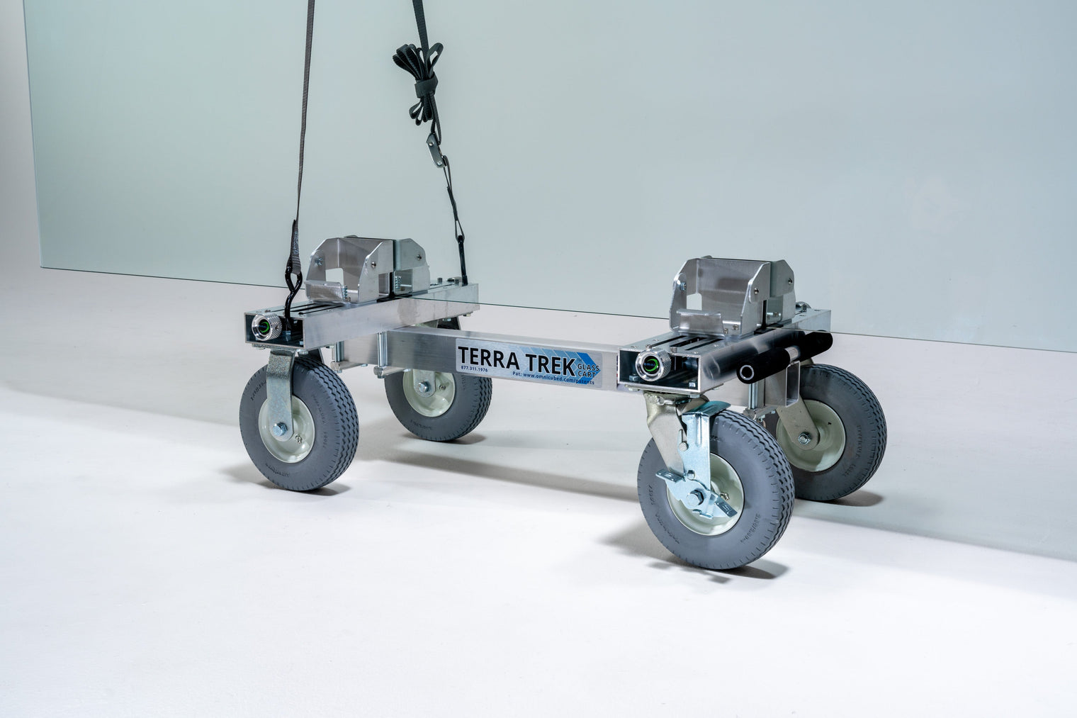 Omni Cubed® Terra Trek™ Glass Cart