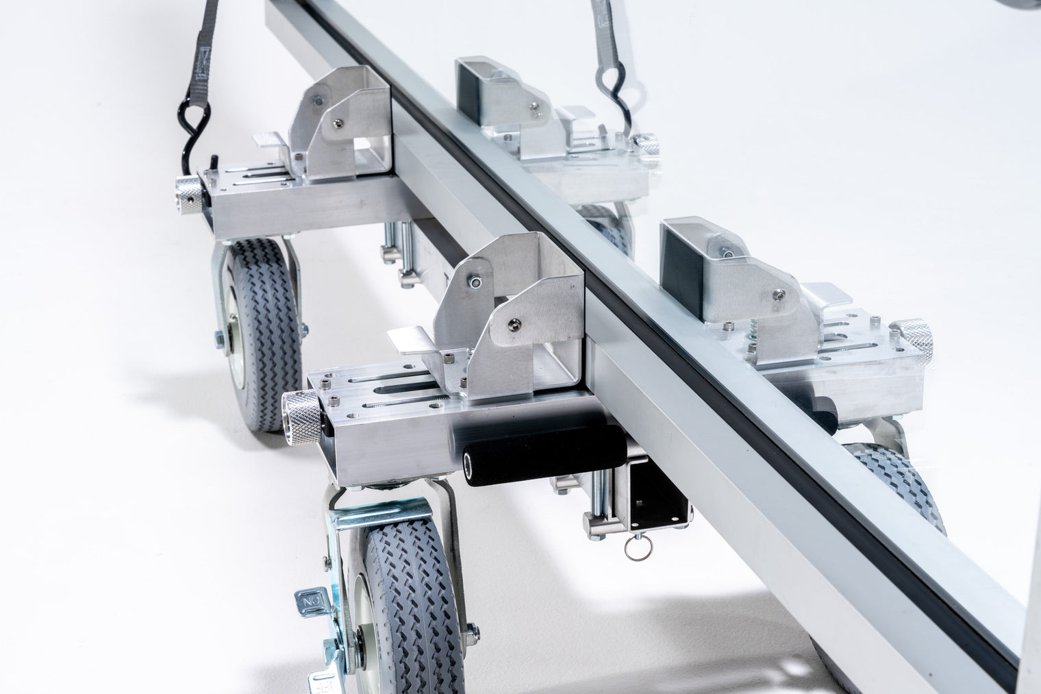 Omni Cubed® Terra Trek™ Glass Cart