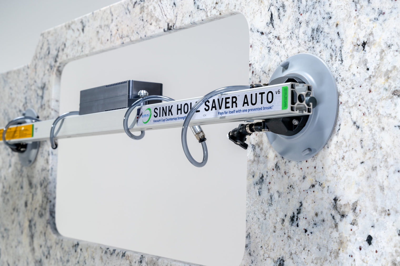 Omni Cubed® VMP750 Rail Mounted Rechargeable Pump Kit