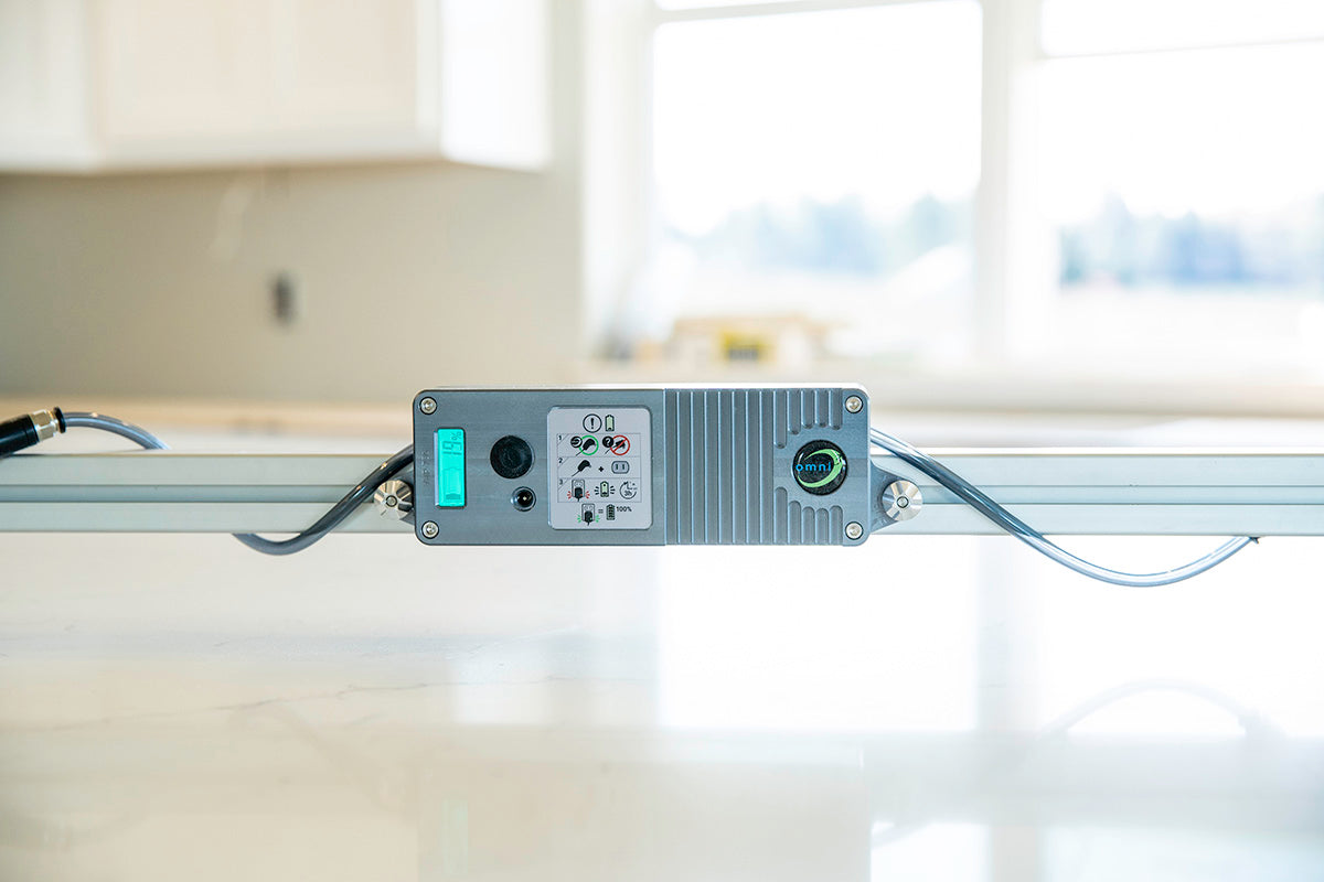 Omni Cubed® VMP750 Rail Mounted Rechargeable Pump Kit