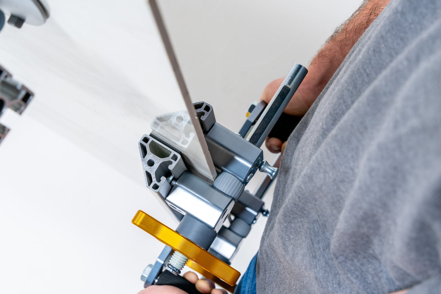 Omni Cubed® Aqua-Jaw™ Carry Vise™