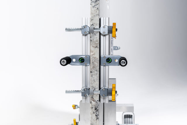 Omni Cubed® Aqua-Jaw™ Carry Vise™