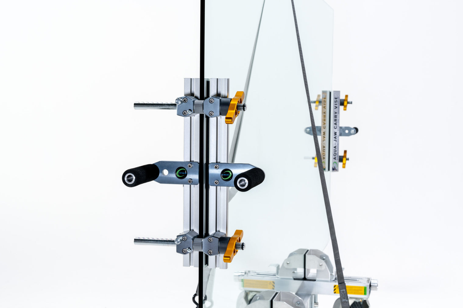 Omni Cubed® Aqua-Jaw™ Carry Vise™
